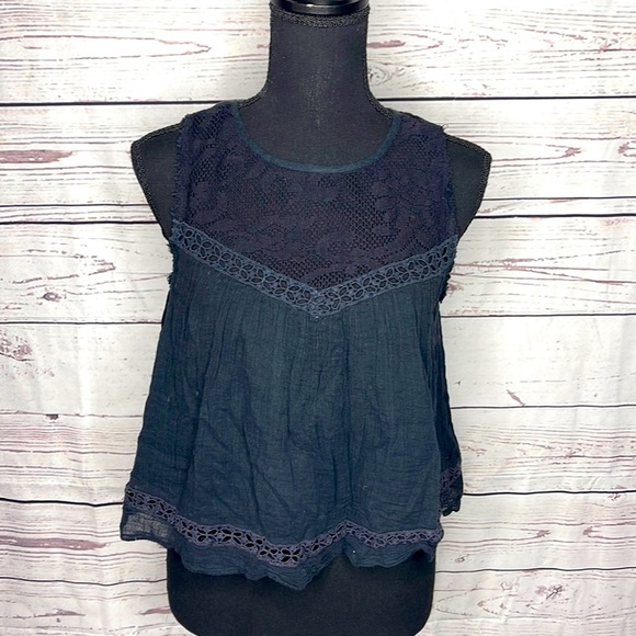 Free People Tops - Free People Black Crocheted Neck Loose Fit Tank Sz XS!